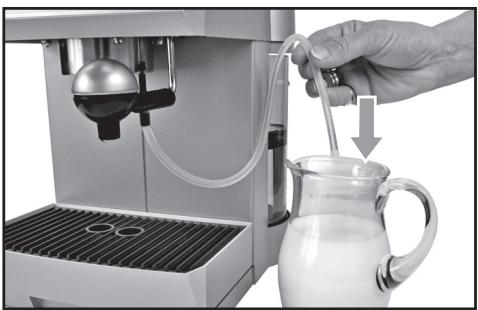 SAECO MAGIC CAPPUCINO ARG - i Hinweis: aus dem Saugschlauch konnen Spritzer mit freiBem Wasser austreten. Sollte dies erforderlich sein, den Schlauch auf die Auffangschale richten. - 1
