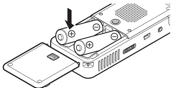 OLYMPUS LS-12 - Insertion des piles - 2