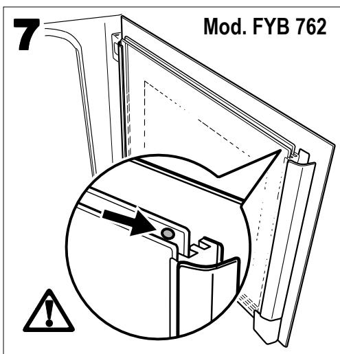 FAURE FYB761XL - Nettoyer les vitres de la porte - 9