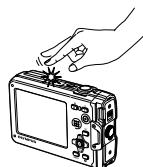 OLYMPUS TOUGH 6020 - Faire fonctionner l'appareil photo en tapotant le boîtier (p. 51) - 1