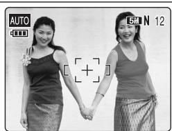 FUJIFILM FinePix Z2 - Utilisation du verrouillage AF/AE - 1