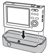 FUJIFILM FinePix Z2 - Chargement de la batterie (utilisation de la station d'accueil) - 2