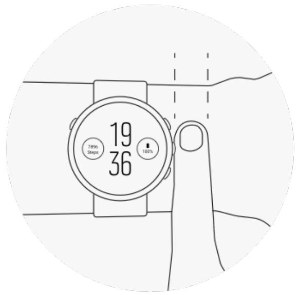 SUUNTO smartwatchz_black - Comment porter la montre afin d'améliorer les mesures de FC? - 1