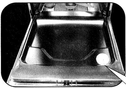 VEDETTE NC - - Remplissage du distributeur de produit de rinceage - 1