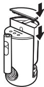 PANASONIC EW1611 W503 - Fixez fermement le réservoir à l'appareil principal et fixez le couvercle du réservoir d'eau. - 1