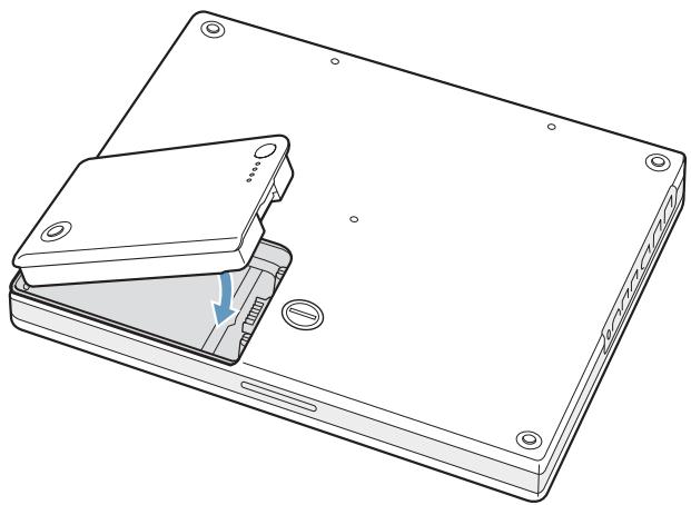 APPLE iBook G4 - Remise en place du clavier et de la batterie - 3