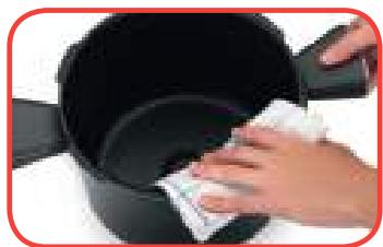 MOULINEX COOKEO - Attention USB : Pas d'eau dans le port USB - 1