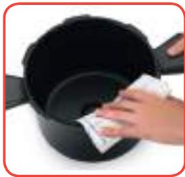 MOULINEX COOKEO - MISE EN PLACE DU TRÉPIED SOUS LE PANIER VAPEUR: - 1