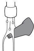 DARTY MG3710/85 - Cleaning the nose trimmer - 1