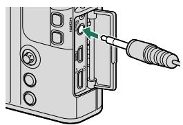 FUJIFILM XF10 - - Utilisation d'un microphone externe - 1