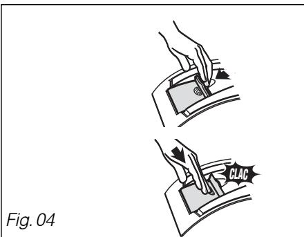 BRANDT ETE 6505 FC - INTRODUCTION DU LINGE DANS LE TAMBOUR - 1