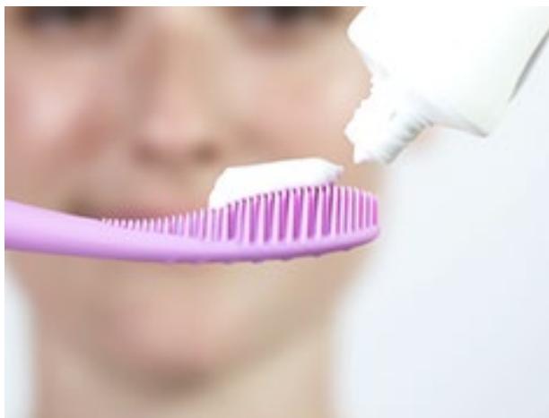 FOREO iSSAHYBRID MiNT - ROUTINE DE BROSSAGE RECOMMANDÉE - 1