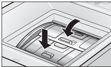 BOSCH WOP 2201FF - Ouverture de la porte d'accès au tambour - 6