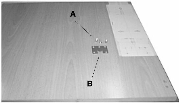 ARISTON LV67RANBDANTHRACO - Fixation des étriers à la porte en bois - 3