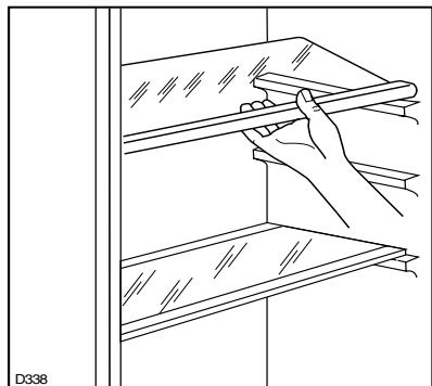 AEG S70368KG - Equipement interieur Les clayettes - 1