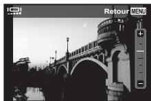 OLYMPUS TG-4 - Régler la luminosité de l'écran Y [□] - 1