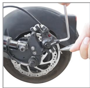 MINIMOTOR STROTTINETTESPEEDWAY5BLACK - 3) Maintenance (Outils: 3mm, 5mm clé hexagonal) - 1