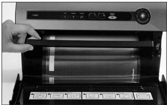 FOODSAVER SL3840 - Comment faire un Sac à partir d'un Rouleau Sous Vide Thermosoudable FoodSaver® - 1