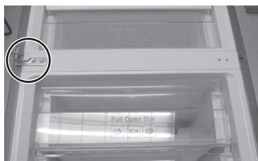 SAMSUNG RB34J3515S9 - REVERSING THE DOOR (OPTIONAL) - 26