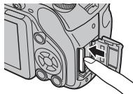 FUJIFILM FINEPIX HS50 EXR - Retrait des cartes mémoire - 1