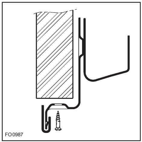ZANUSSI ZBC747WBLANC - Fixation dans le meuble - 2