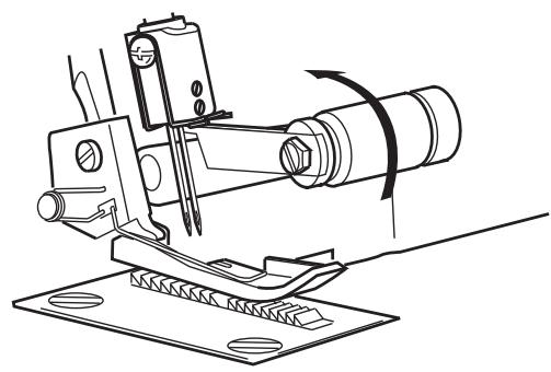 SINGER 14 SH 644 - Placement du couteau mobile en position de travail - 3