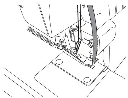 SINGER 14 SH 644 - Réalisation d'une tresse décorative à partir de la chaînette de surjet - 1
