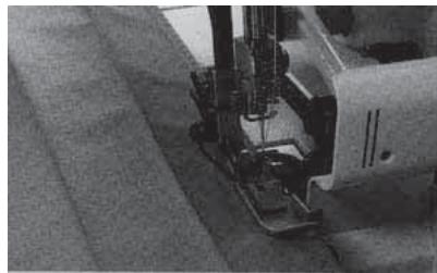 SINGER 14 SH 644 - Angle interieur - 1