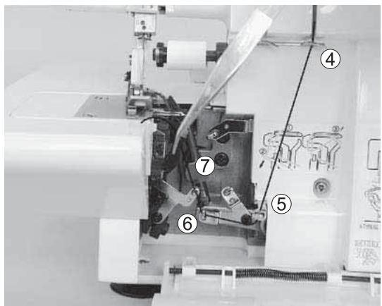 SINGER 14 SH 644 - 2) Enfilage du boucleur inférieur - 6