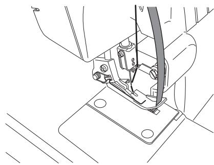 SINGER 14 SH 644 - Réalisation d'une tresse décorative à partir de la chaînette de surjet - 4