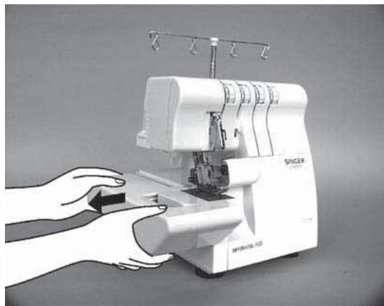 SINGER 14 SH 644 - Comment remetre le plateau devant - 2