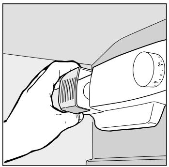 ARISTON BO1624AI - Avant de nettoyer votre réfrigérateur, débranchez toujours la fiche de la prise de courant. - 1