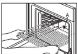 INDESIT 67G1KMW/EN - INTRODUCTION DES GRILLES ET AUTRES ACCESSOIRES DANS LE FOUR - 1