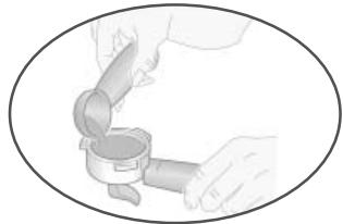 BIALETTI TAZZONA ROUGE - 3a - Utilisation du café moulu - 1