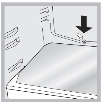 INDESIT INCB310AA - Defrosting the refrigerator compartment - 1