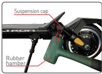 MINIMOTOR DUALTRON MINI 52V15 AH - 1000 W - Etape 1. Desserer les vis - 1