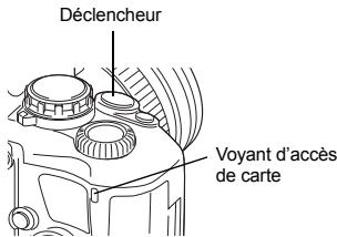 OLYMPUS NC - Ajustez le cadre AF pour faire la mise au point sur le sujet et appuyez sur le déclencheur à mi-course jusqu'à ce que le symbole de mise au point correcte s'allume. - 1