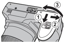 FUJIFILM FINEPIX SL1000 - Insertion de la batterie et d'une carte mémoire - 1