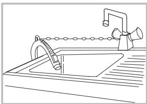 DARTY PTL6100 - Connecting the drain hose - 3
