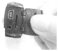 VIVITAR DVR685 - Insertion de la carte mémoire - 3