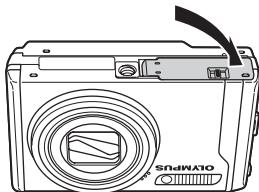 OLYMPUS MJU9000 - Insérer la batterie et la carte xd-Picture CardTM (vendue séparément) dans l'appareil photo - 4