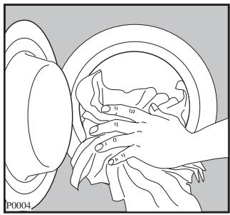 ARTHUR MARTIN AWW 1227 - Chargement du linge - 1