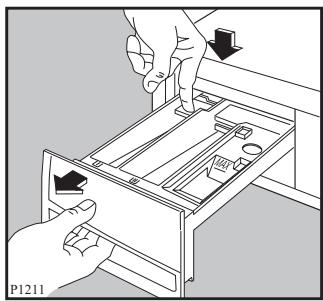 ARTHUR MARTIN AWW 1227 - Le distributeur de produits - 1