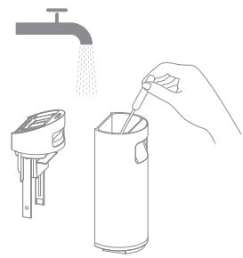 DREAME BALAIM12 - Cleaning the Used Water Tank and the Filter - 3