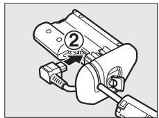 NIKON D5 - Raccordez l'adaptateur secteur. - 2