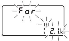 NIKON D5 - Appuyez sur les commandes (FORMA) et ISO (FORMA). - 3