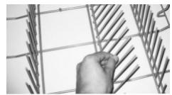 DARTY DSF15624X - Folding Spikes of Lower Basket - 1