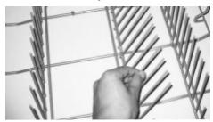 DARTY DSF15624X - Rabatte les pics du panier du bas - 1