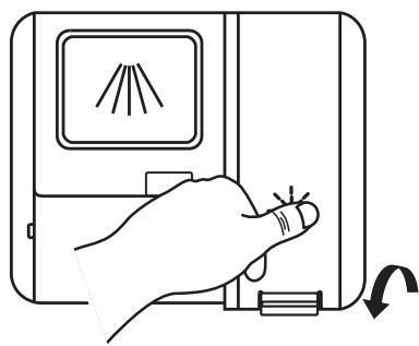 DARTY DSF15624X - Filling the Rinse Aid Dispenser - 2