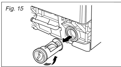 VEDETTE VLTS 6116 - Nettoyage du filtr de pompe - 3
